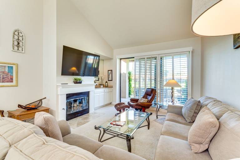Mtn View & Fairway-Facing Patio: Palm Desert Condo in Palm Desert, CA