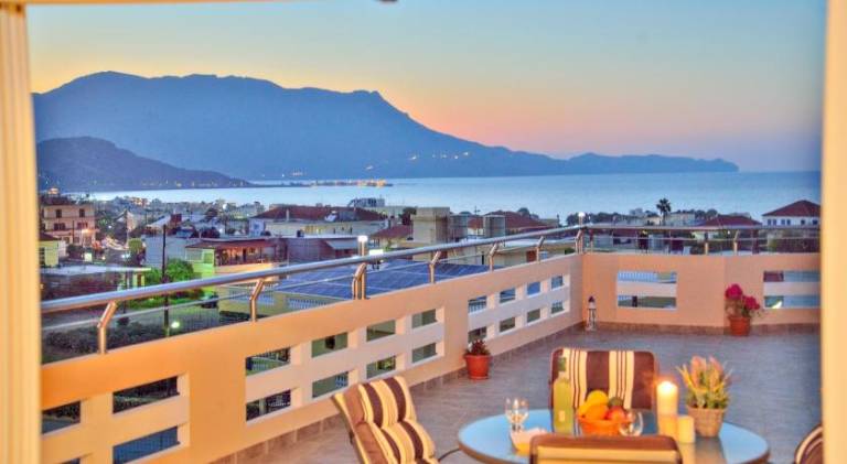 Vacation home with yard & patio | Beach nearby | Pet-friendly in Kissamos