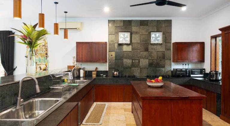 Villa with pool | Next to the beach | Pet-friendly — photo 5