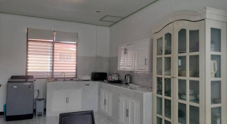 House with yard & terrace — photo 4
