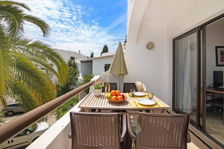 Holiday Apartment 'São Rafael' with Shared Pool, Private Balcony & Air Conditioning — photo 4