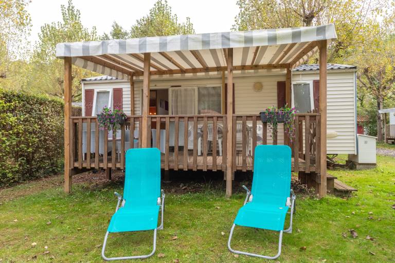 Beautiful mobile home with barbeque, terrace & yard | Mountain view | Dogs allowed — photo 2