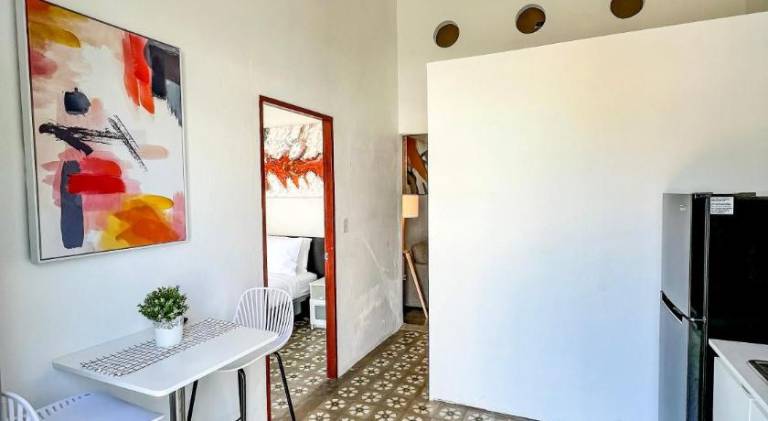 Serviced apartment with patio — photo 4