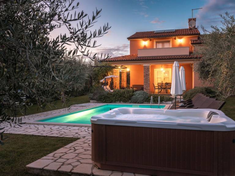 Ferienhaus in Krančići, Mekiši kod Kaštelira f&uuml;r max. 8 Personen