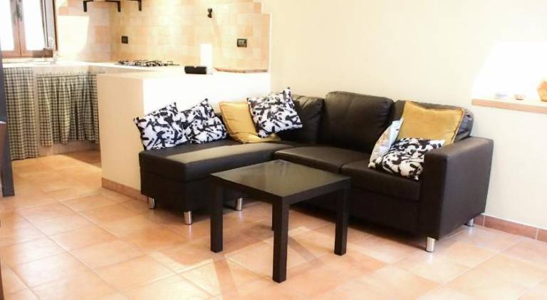 House with 2 rooms for 4 persons — photo 3