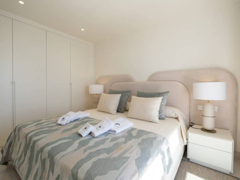 Luxury Villa · Infinity Pool, Jacuzzi & Beach LGL 3 — photo 2