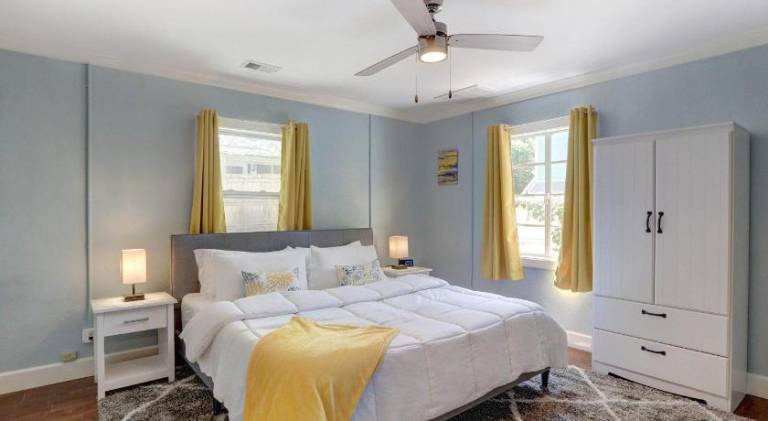 Vacation home | Close to the beach | Pets allowed — photo 2