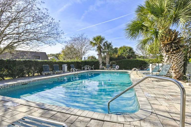 Fully equipped condo with pool | Pets are welcome — photo 4