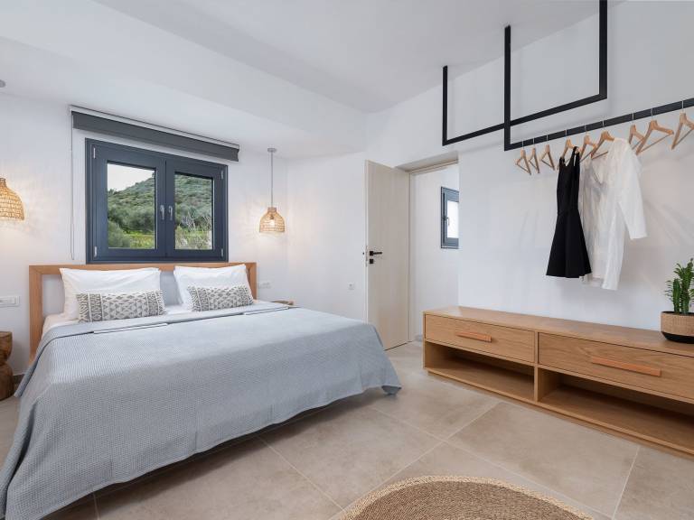 Fully equipped wonderful house with BBQ, private pool & yard | Mountain view | Suitable for remote work | Pet-friendly — photo 5