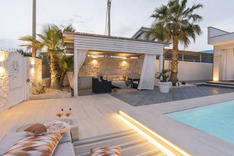 Child-friendly spacious villa with private pool, BBQ & garden | Pool view | Close to the beach | Pets are welcome — photo 5