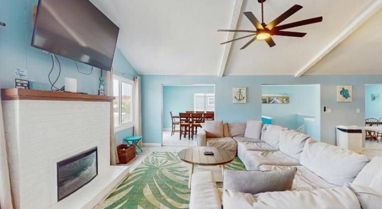 Vacation home with pool & jacuzzi | Close to the beach | Pet-friendly — photo 2