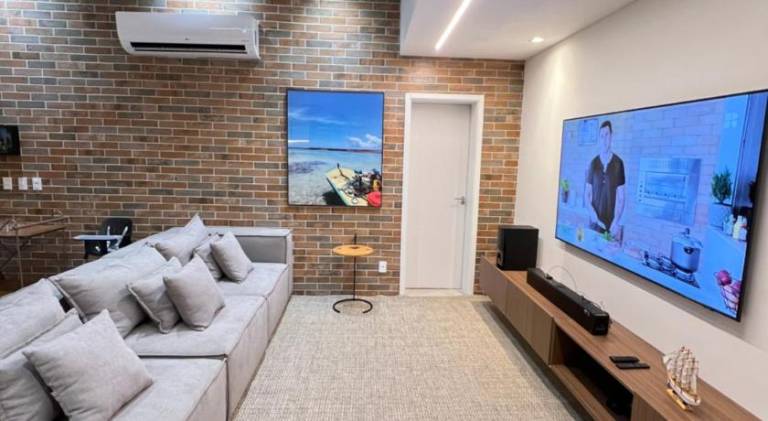Apartment with pool — photo 2