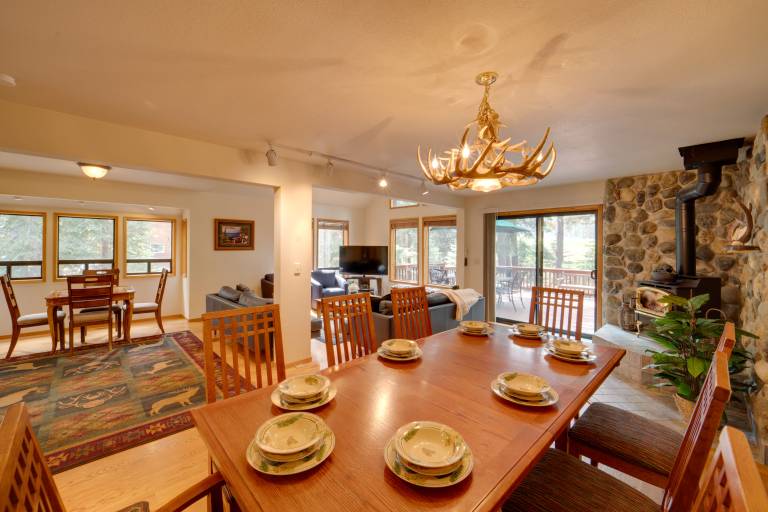 Truckee Home w/ Private Hot Tub on a Golf Course — photo 4