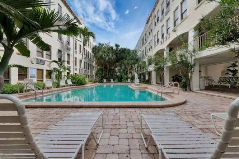 Condo  Palm Beach