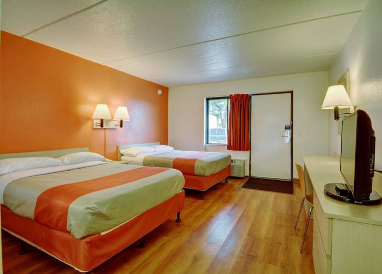 Motel Chicopee