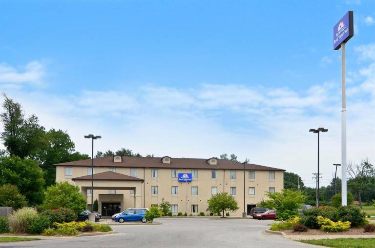 Baymont by Wyndham Louisville Southwest in Kent, IN