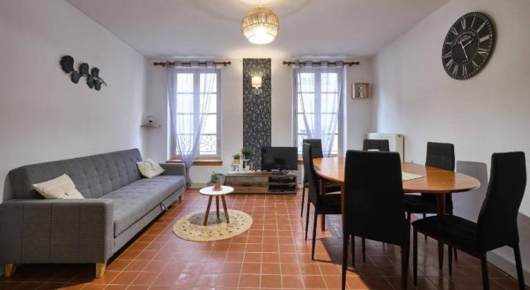 Holiday apartment with 2 rooms for 6 persons — photo 2