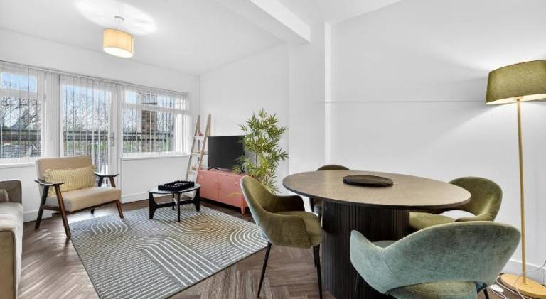 Central Cardiff Retreat 2Bed Apartment with Balcony and Parking — photo 4