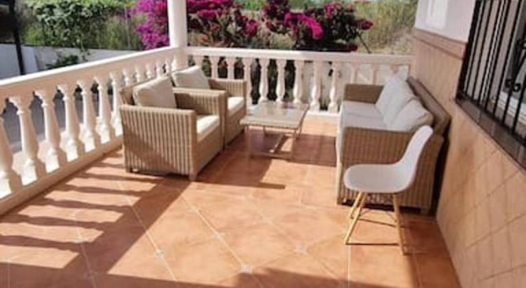 Fully equipped villa with terrace, jacuzzi & private pool | Pets are welcome — photo 4