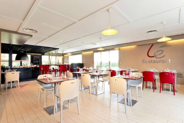 Campanile Versailles Buc Hotel — photo 4