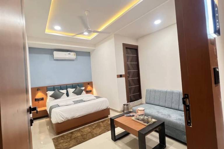 HOTEL NEST ICON
