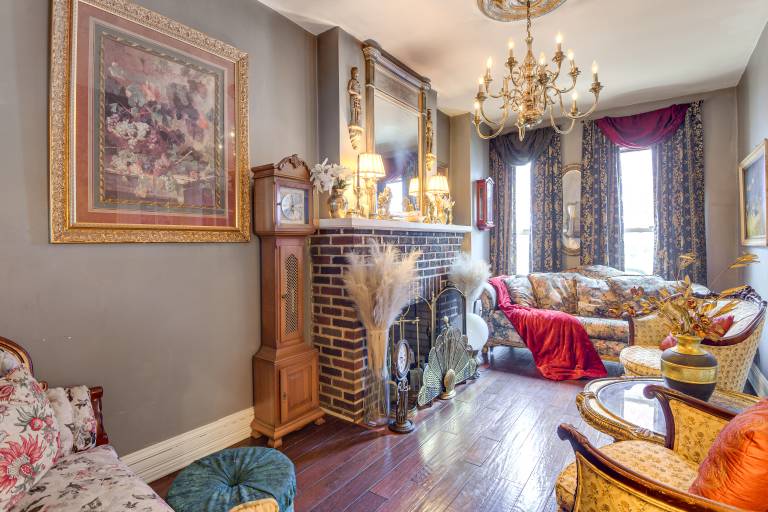 Elegant Upton Rowhouse 2 Mi to Inner Harbor! — photo 4