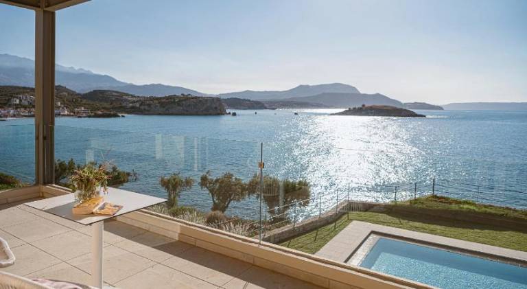 Villa with barbeque, terrace & pool — photo 3
