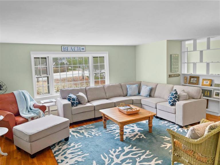 House  Hyannis
