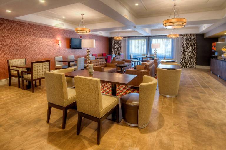 Hampton Inn Fremont — photo 2