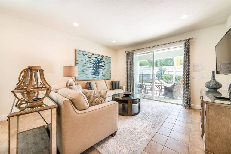 Fully equipped charming vacation home with private pool, barbecue & yard | Pets are welcome — photo 5
