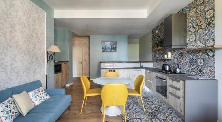 Fully equipped nice rental apartment with terrace | Close to Como Cathedral | Perfect for remote work | Dogs allowed — photo 2