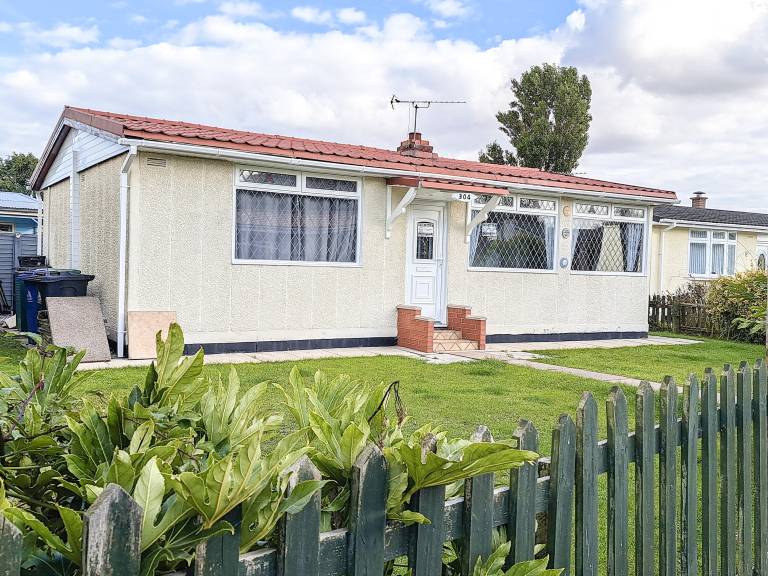 Cottage Grimsby