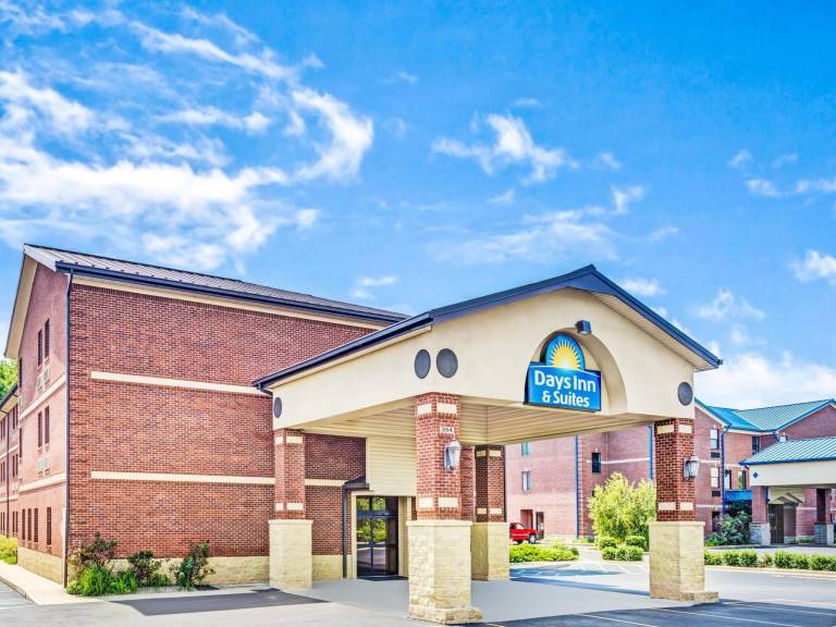 Days Inn & Suites by Wyndham Jeffersonville IN in Jeffersonville, IN