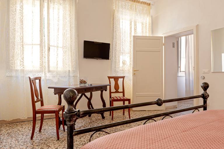 Apartment 'Gate Centro' with Private Terrace, Wi-Fi and Air Conditioning — photo 3