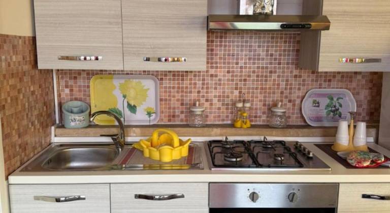 Holiday apartment with patio — photo 4