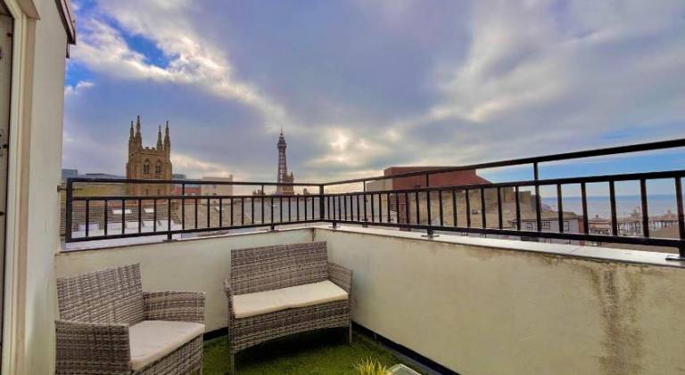 Wonderful rental apartment with terrace | Close to the beach | Pets allowed — photo 4