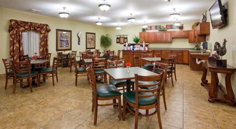 GrandStay Hotel & Suites Downtown Sheboygan — photo 5