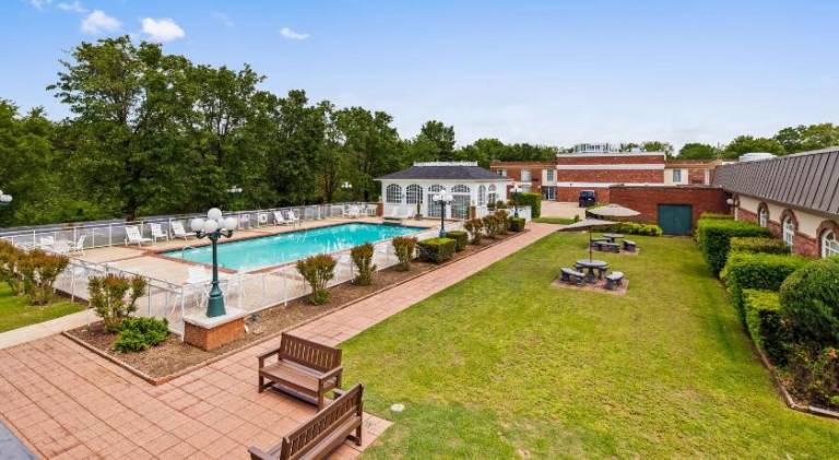 Osage Creek Lodge in Eureka Springs, AR