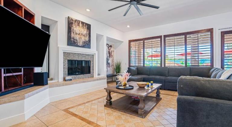 Villa with pool & hot tub | Good for workation — photo 4