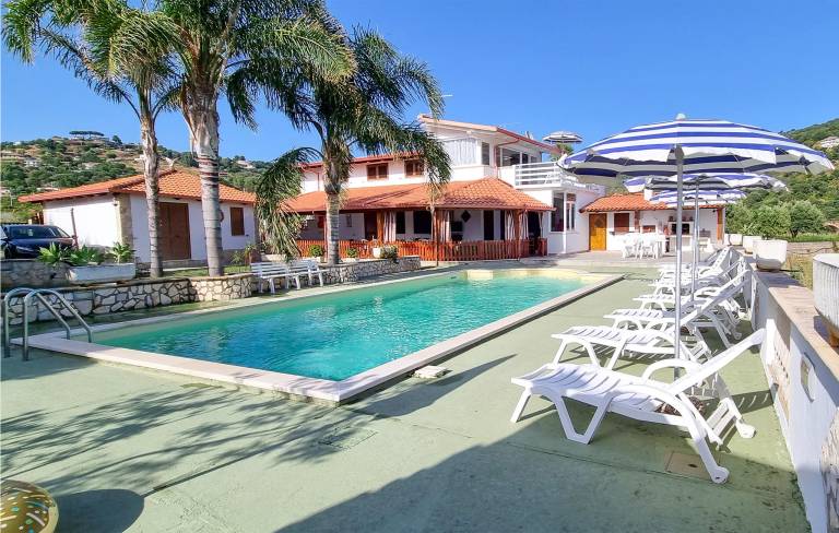 Apartament dwupoziomowy  Capo Vaticano