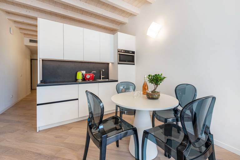 Fully equipped wonderful rental apartment | Lake view | Pets allowed in Gardone Riviera