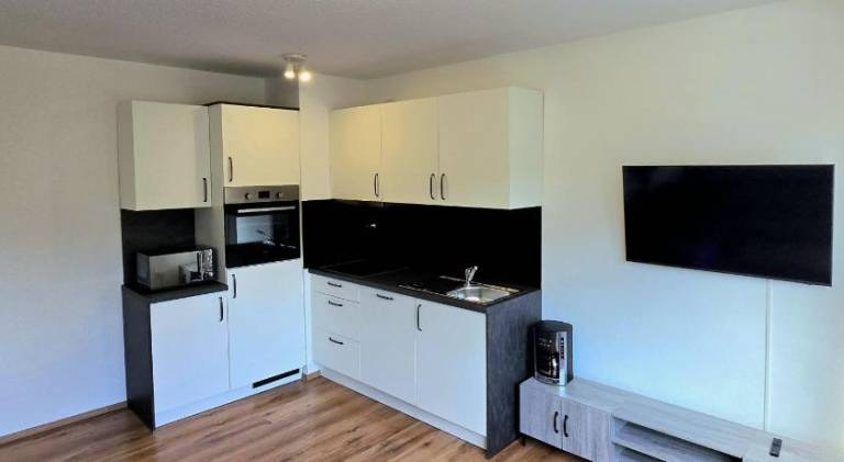 Apartment with garden & BBQ — photo 4