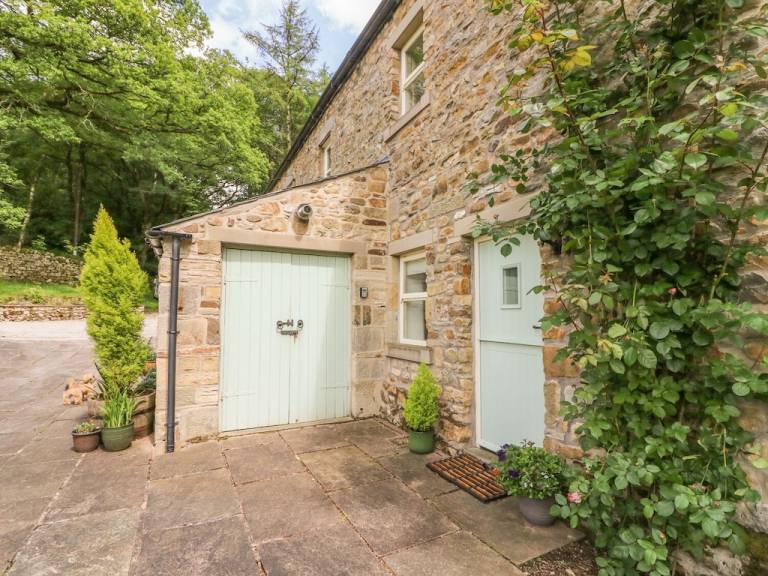 Cottage  Low Bentham