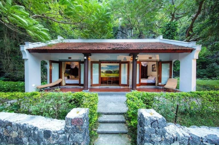 Lodge  Ninh Xuân