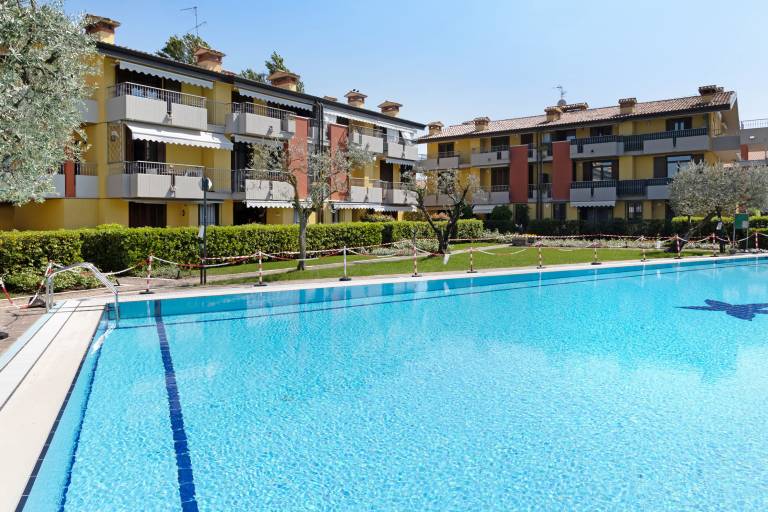Fully equipped beautiful holiday apartment with pool & garden | Suitable for remote work | Pets allowed — photo 3