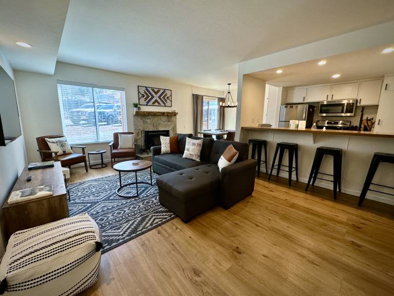 Condo with sauna, pool & hot tub — photo 3