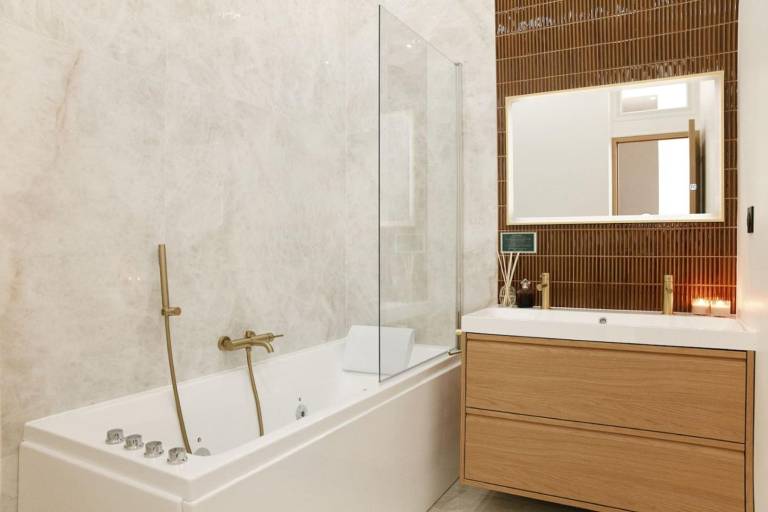 Holiday apartment with hot tub — photo 2