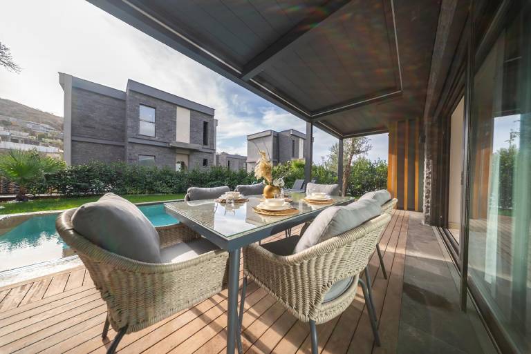 Villa with barbeque, terrace & private pool — photo 3