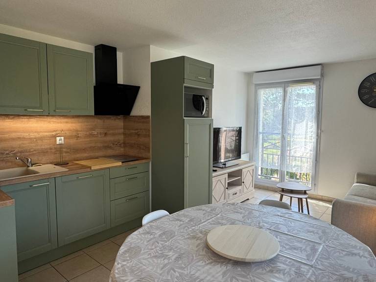 Apartment with 2 rooms for 6 persons — photo 4