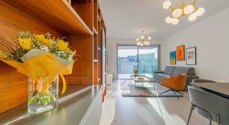 Serviced apartment with garden, jacuzzi & patio | Suitable for remote work — photo 4